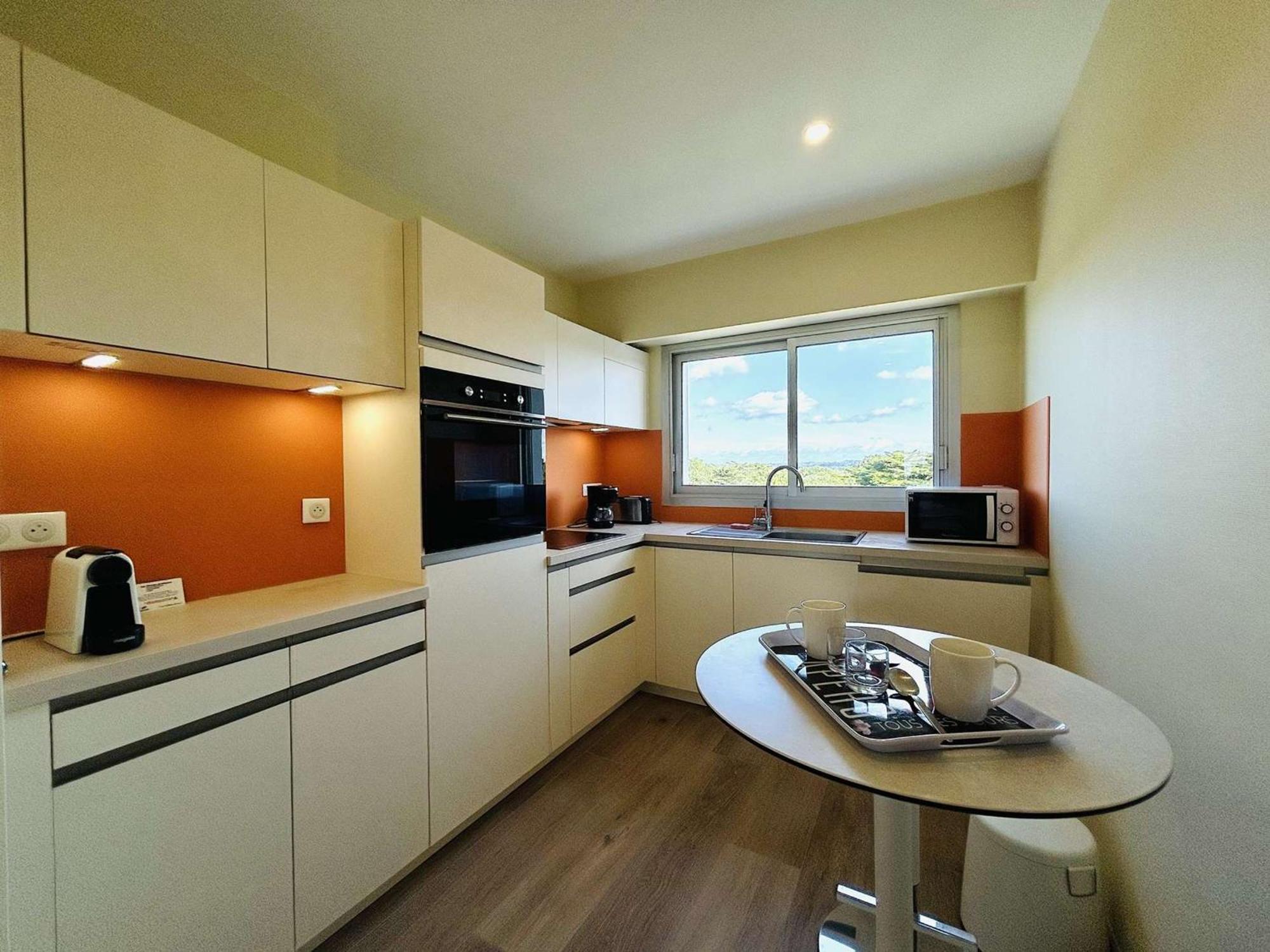 Apartment Refait A Neuf Avec Terrasse Et Parking, 1 Chambre, 2 Couchages, - Fr-1-245-165 La Baule-Escoublac